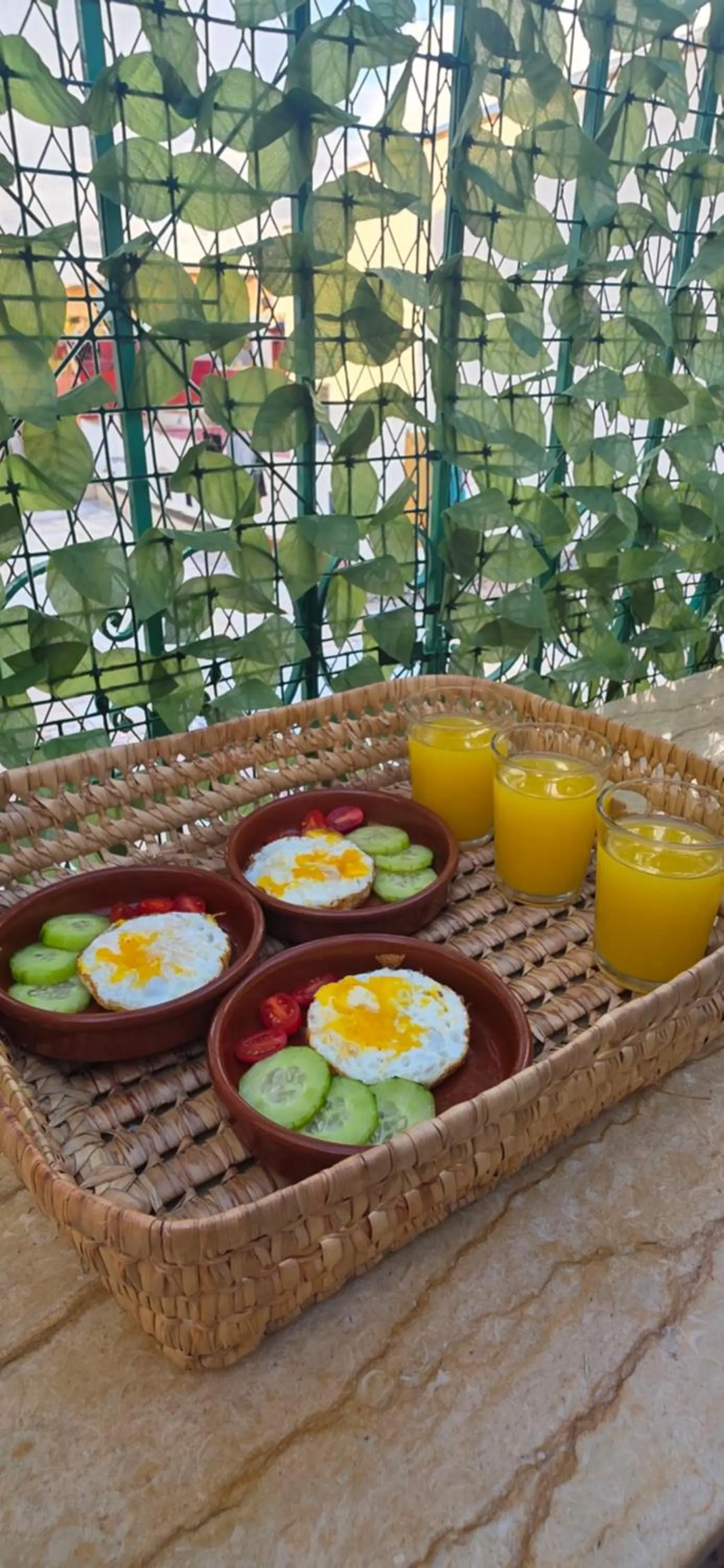 Œufs, légumes et jus d'orange